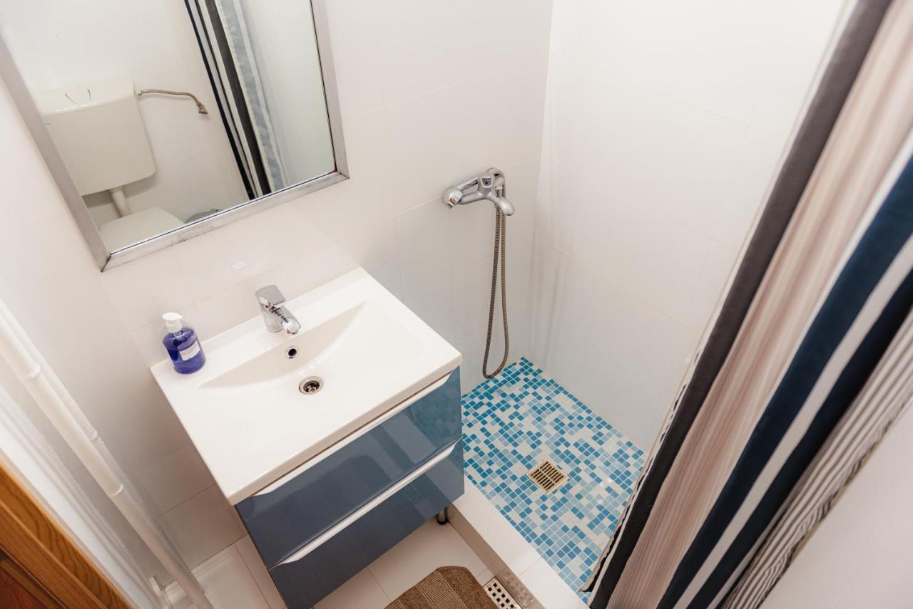 City Center Downtown Apartment Bukares Bagian luar foto