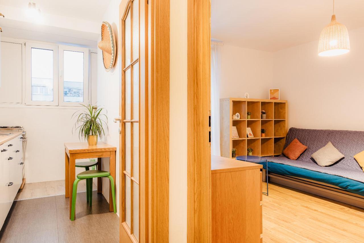 City Center Downtown Apartment Bukares Bagian luar foto