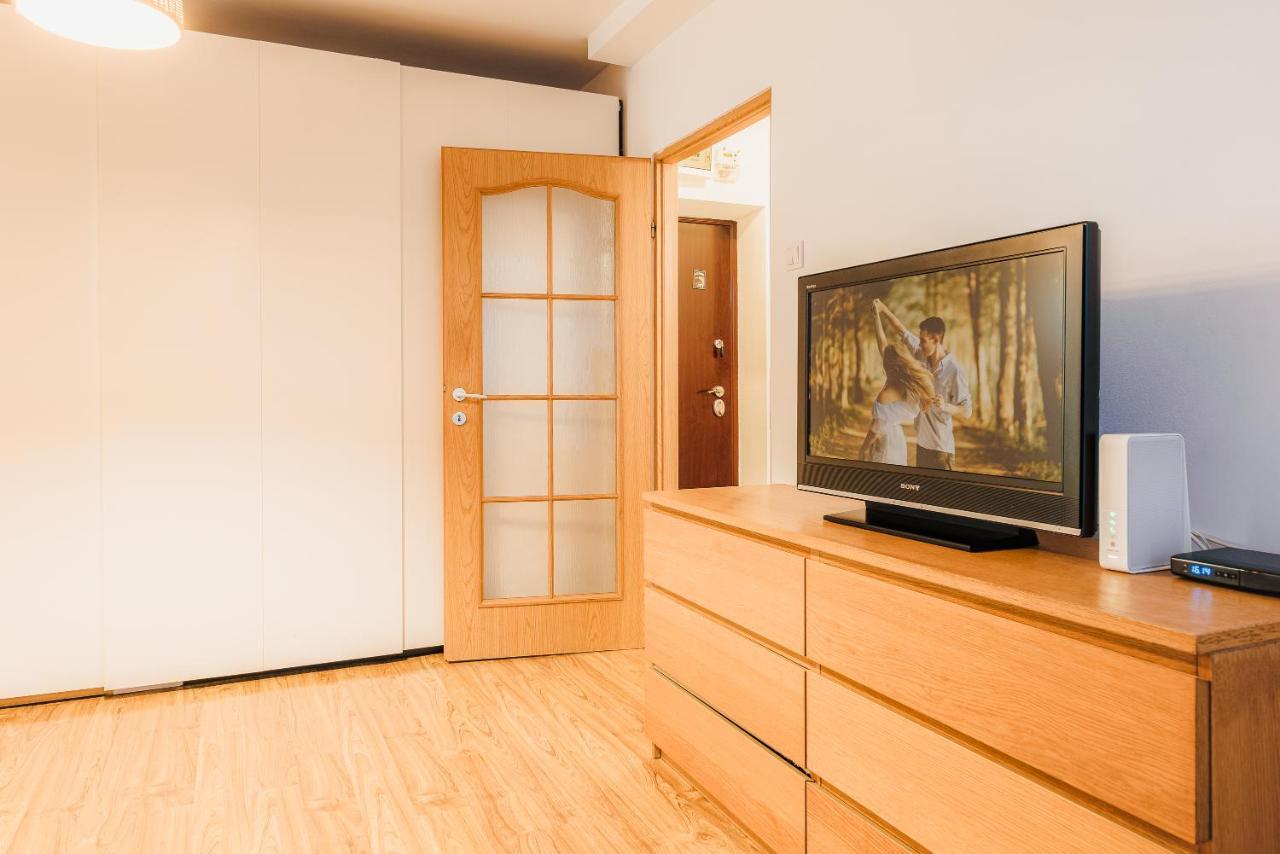 City Center Downtown Apartment Bukares Bagian luar foto